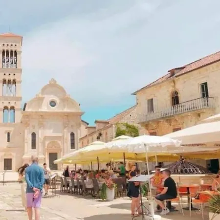 Takoma Hvar Apartman *