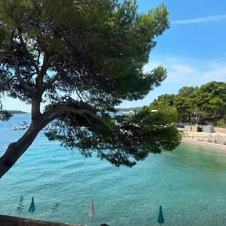 Takoma Hvar * Hvar Town